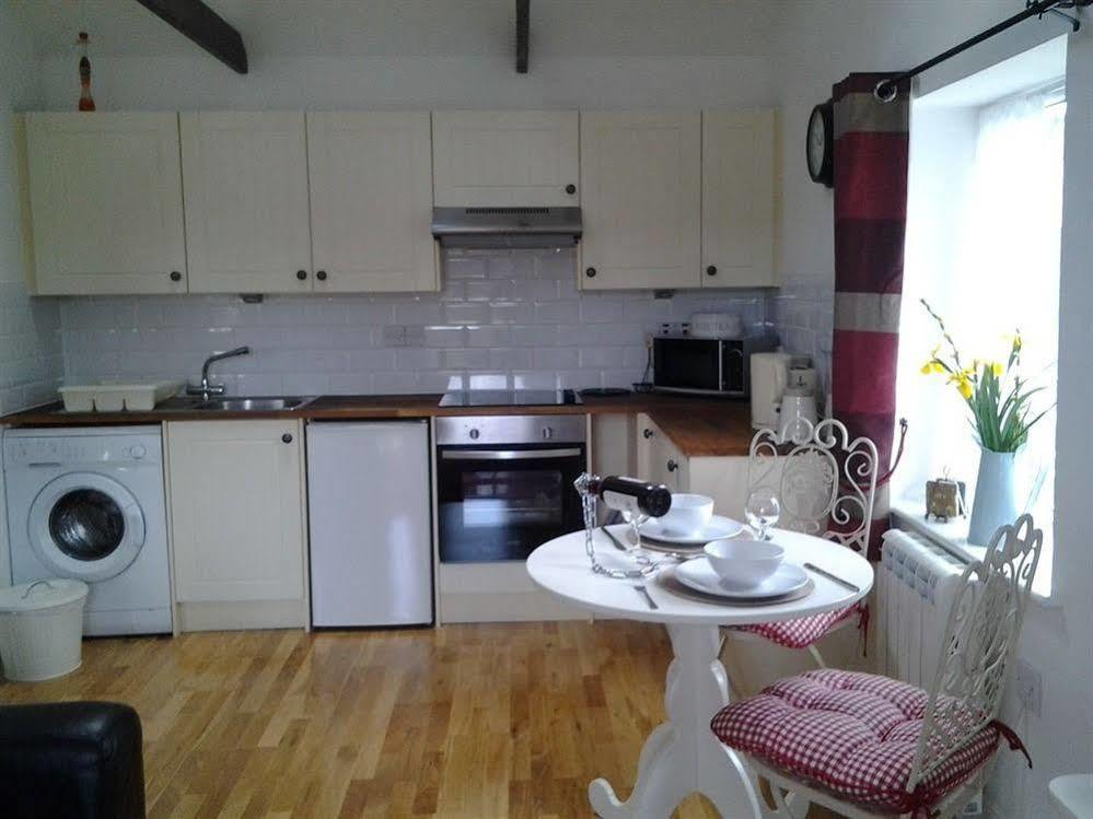 Stable Oak Cottages Maidstone Bagian luar foto