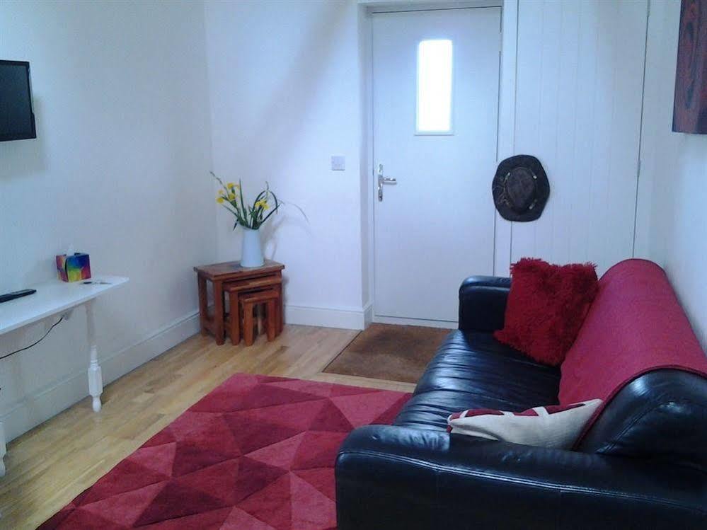 Stable Oak Cottages Maidstone Bagian luar foto